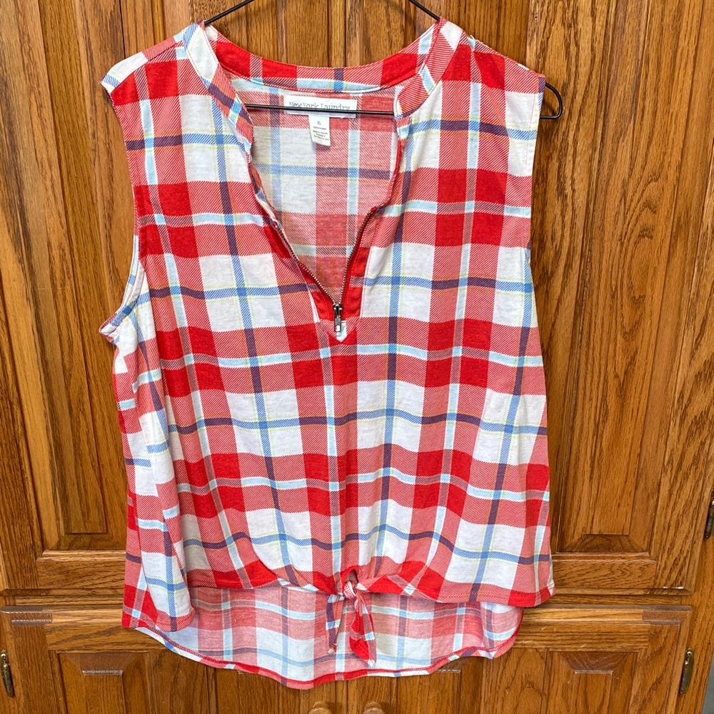 New York Laundry XLarge Red Plaid Tie Hem V-Neck 1/4 Zipper Sleeveless Top